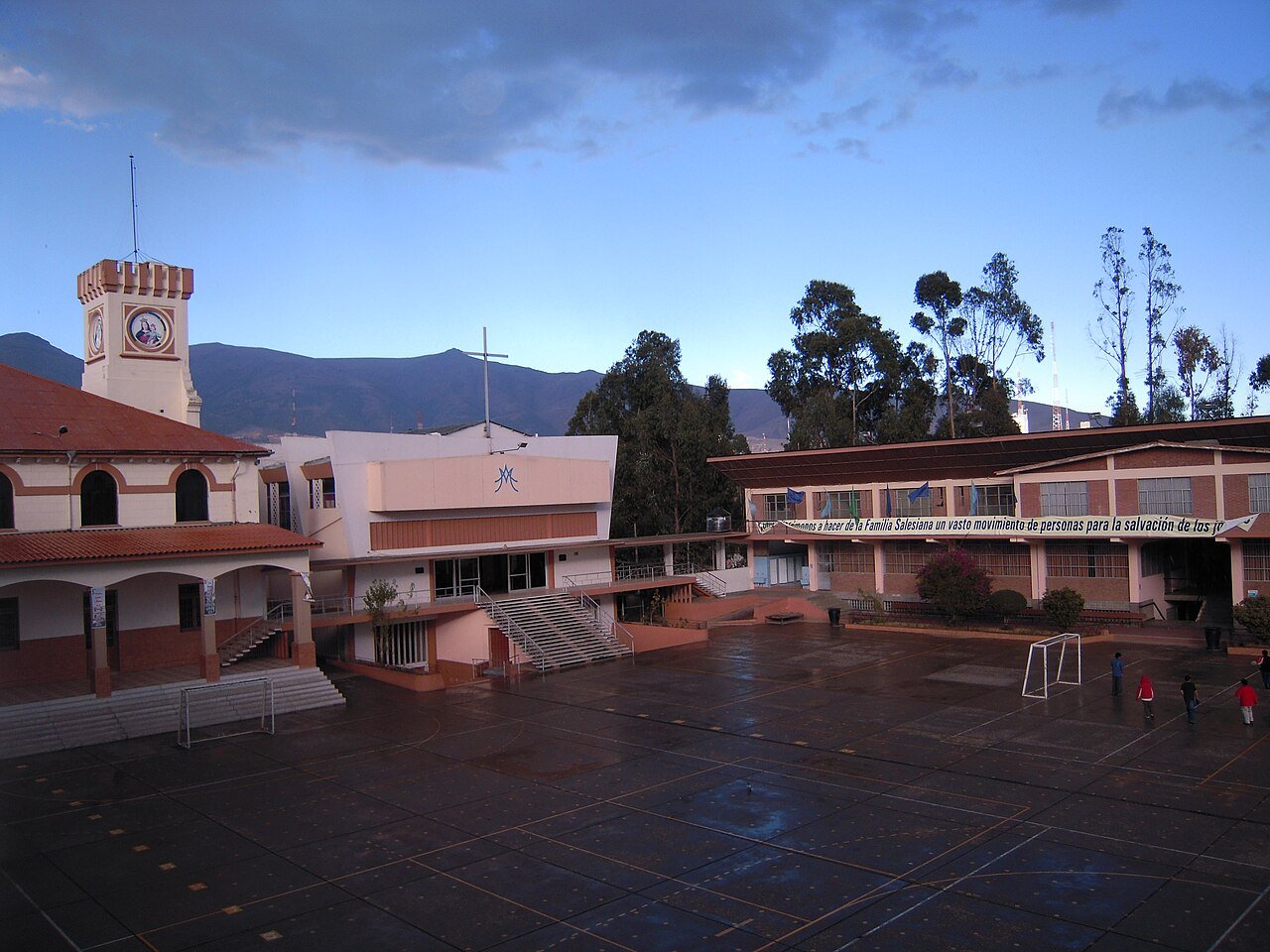 Distrito de El Tambo: Guía Municipal, Servicios y Trámites