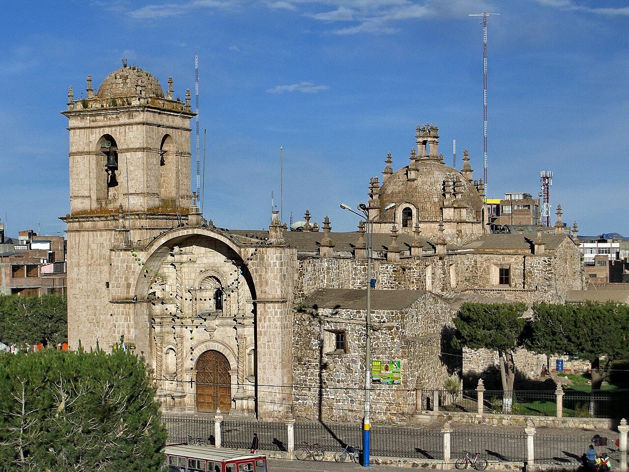 Distrito de Juliaca: Guía Municipal, Servicios y Trámites